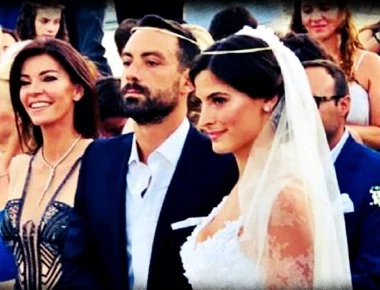 Γάμος Τανιμανίδη – Μπόμπα: Η κίνηση των νεόνυμφων που συγκινεί